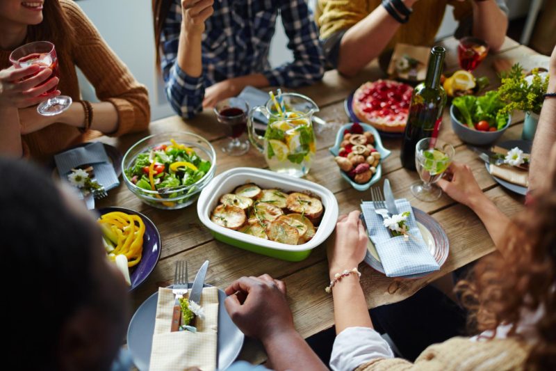 On se fait un apéro entre amis